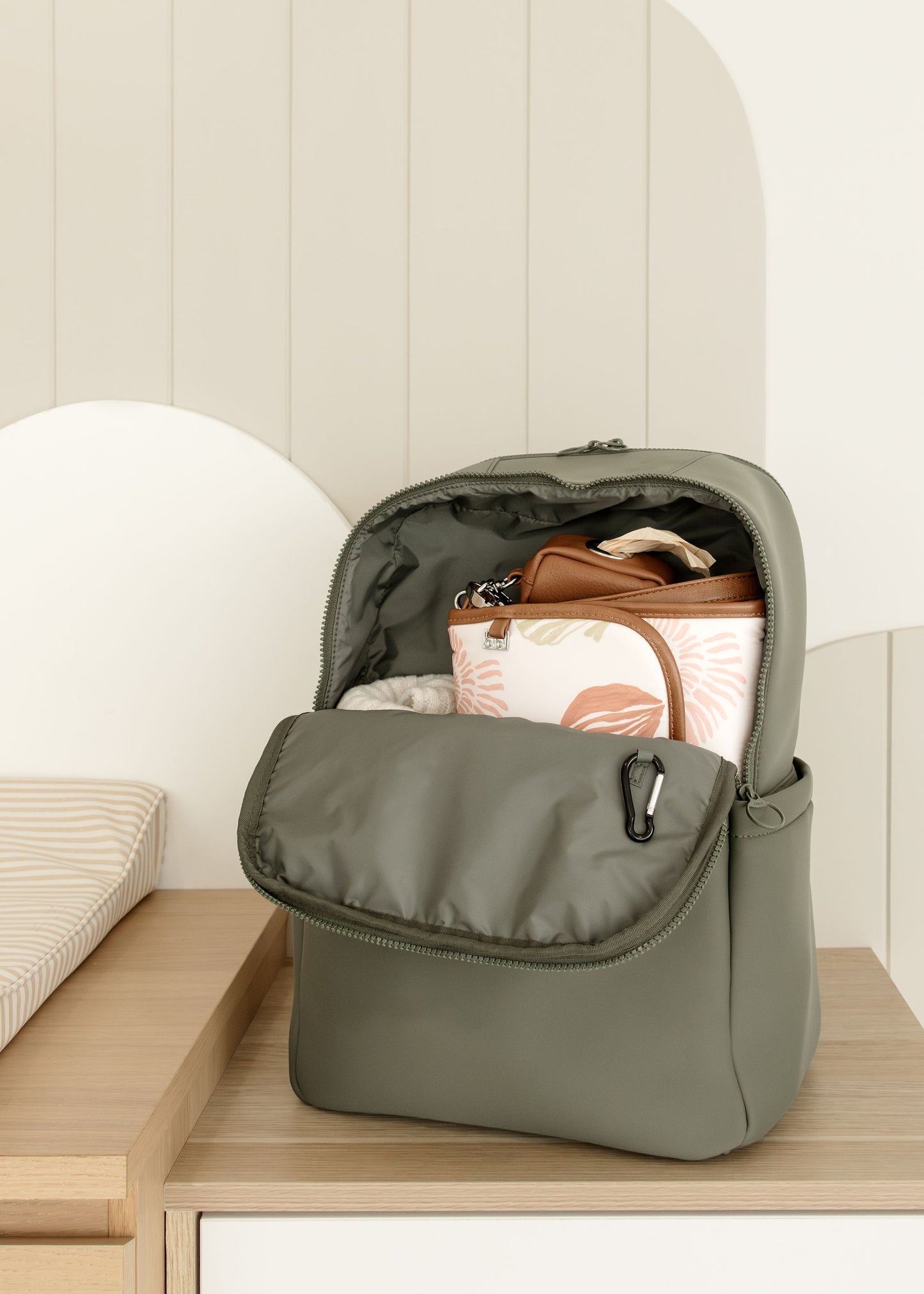 OiOi Signature Nappy Backpack Neoprene - Sage