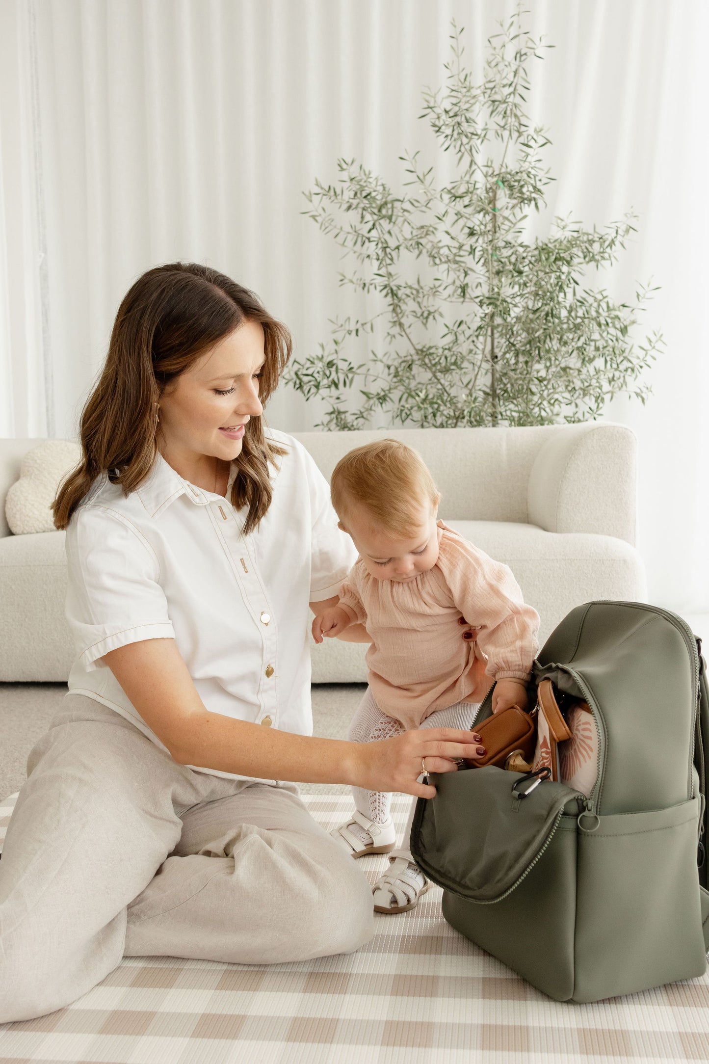 OiOi Signature Nappy Backpack Neoprene - Sage