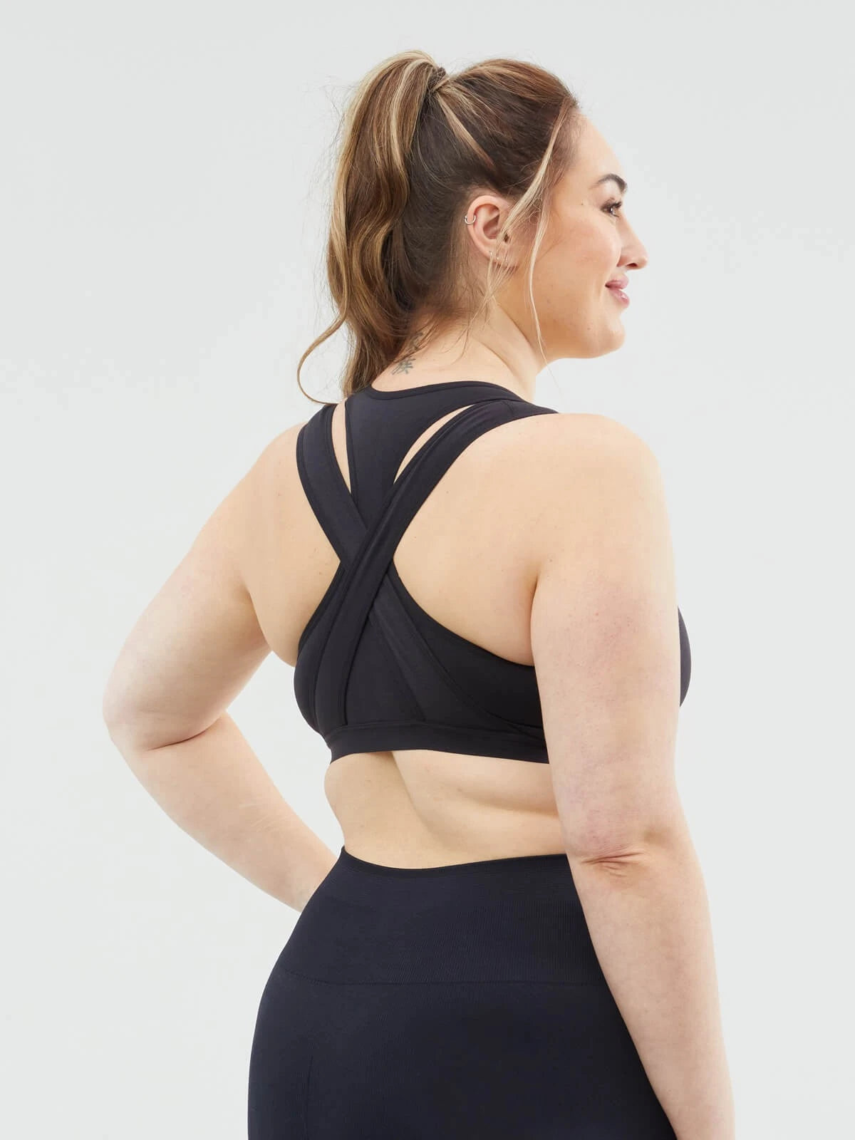 Cake Lotus Yoga & Pump Busty Bra (E - FF) - Black