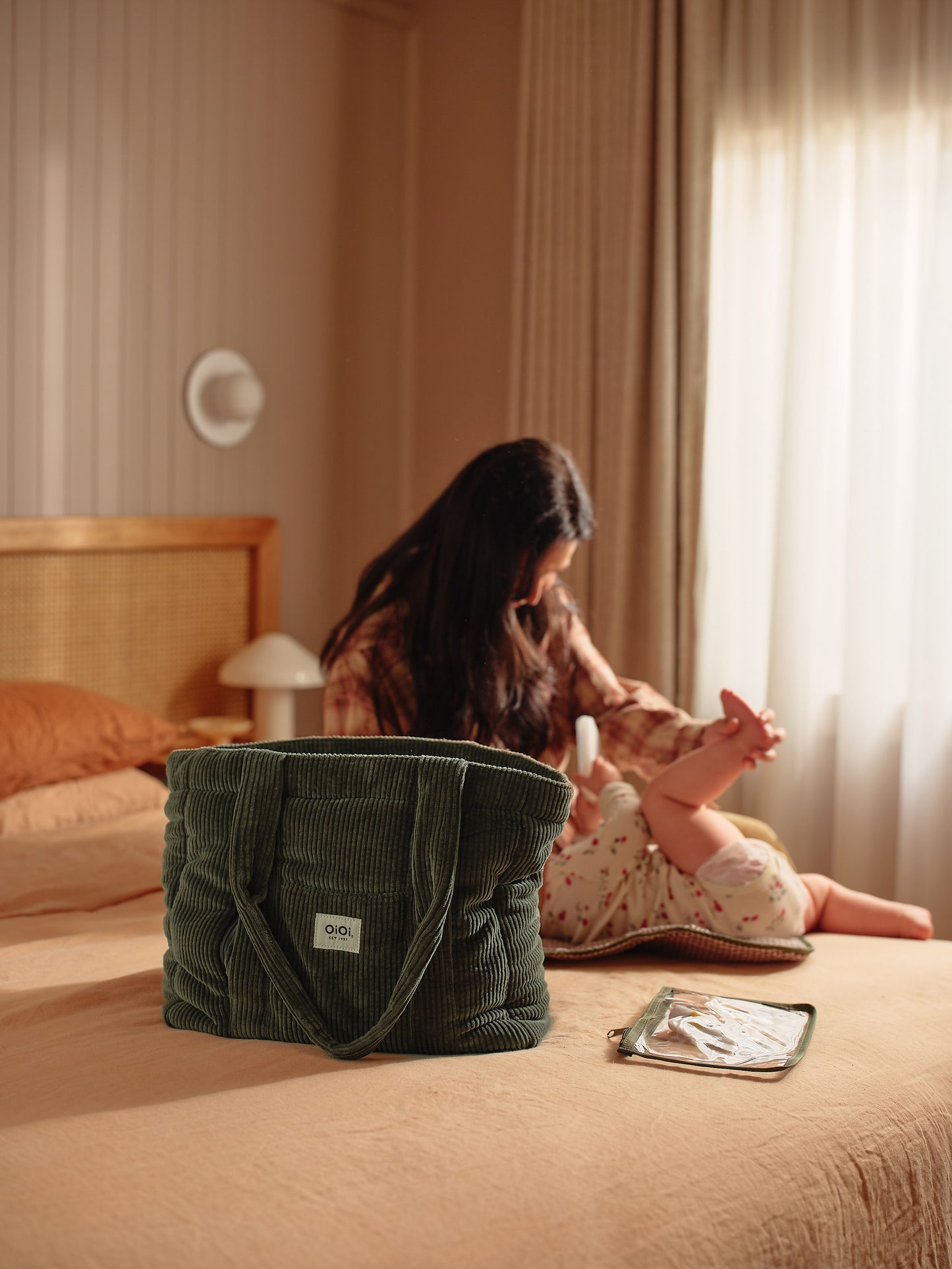 OiOi Everyday Tote - Moss Green Corduroy
