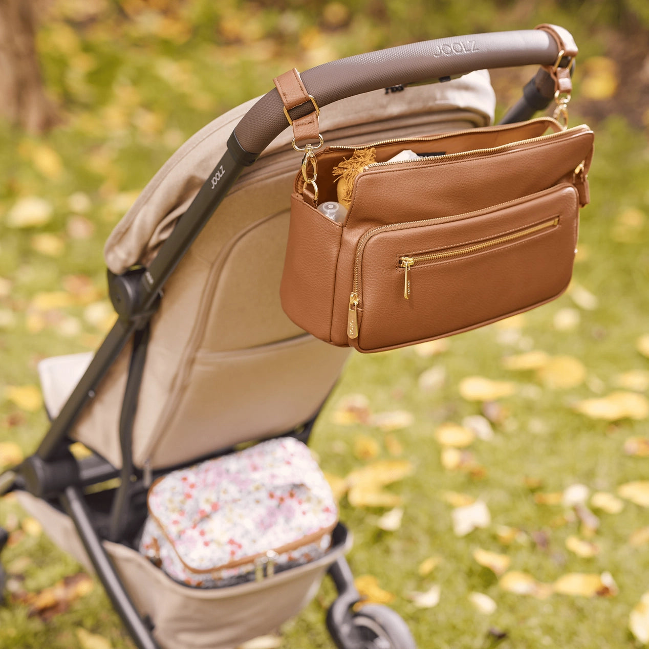 OiOi Multitasker Pram Caddy - Cheshnut Brown