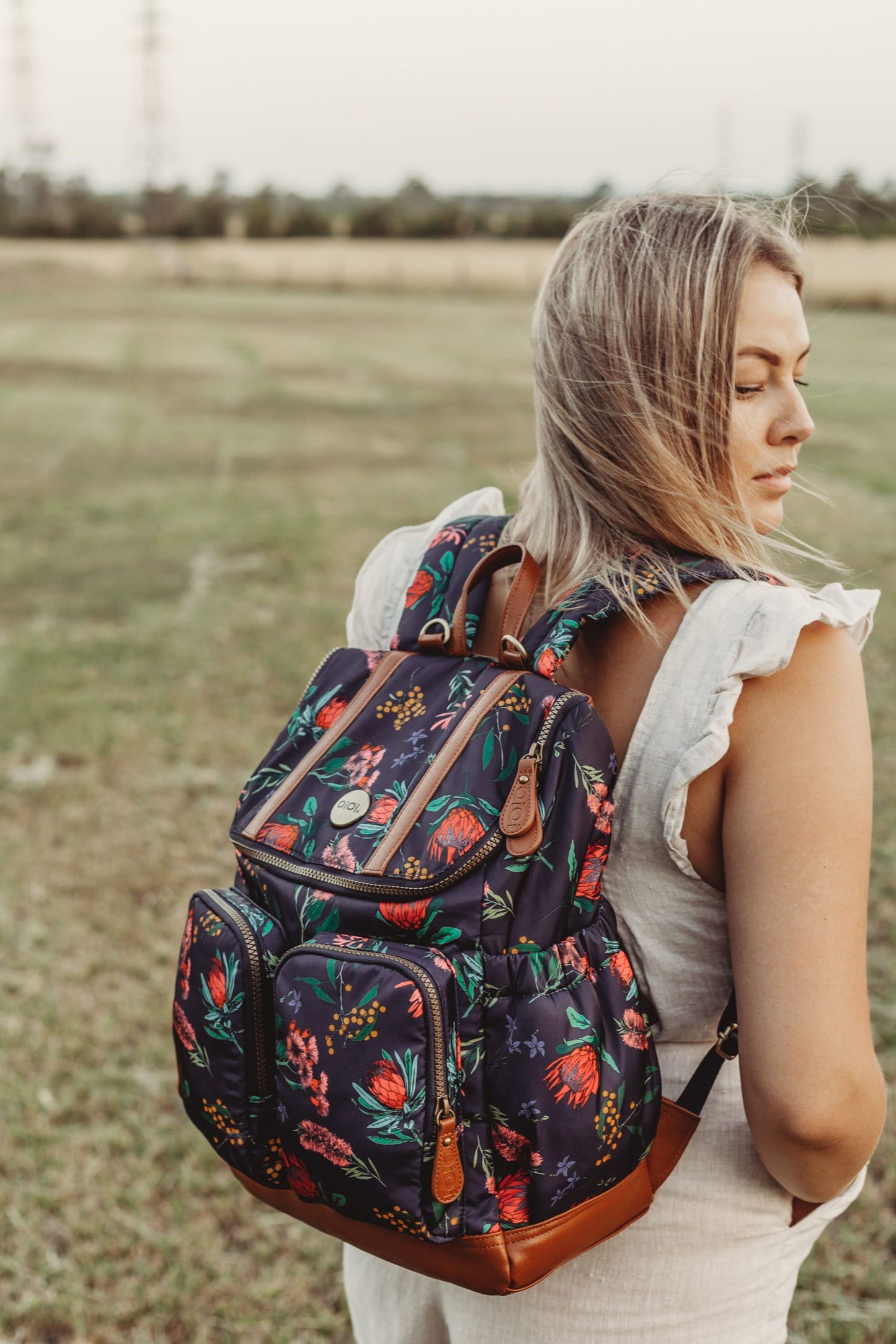 OiOi Nappy Backpack - Floral Botanical