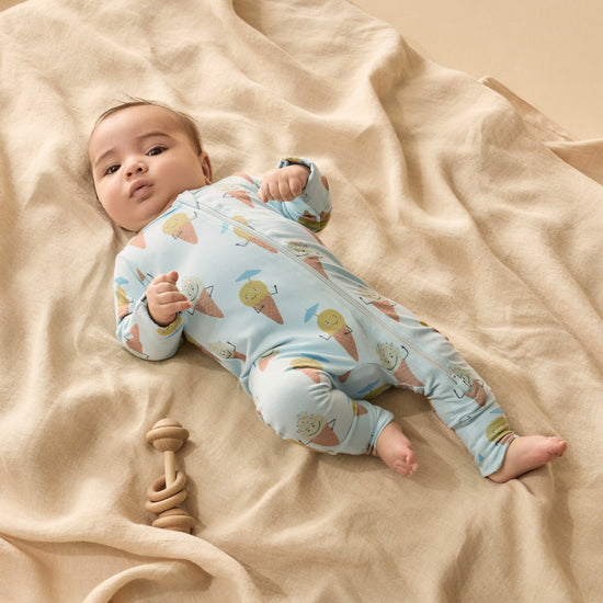 W&F Frosty Friends Organic Zipsuit with Feet