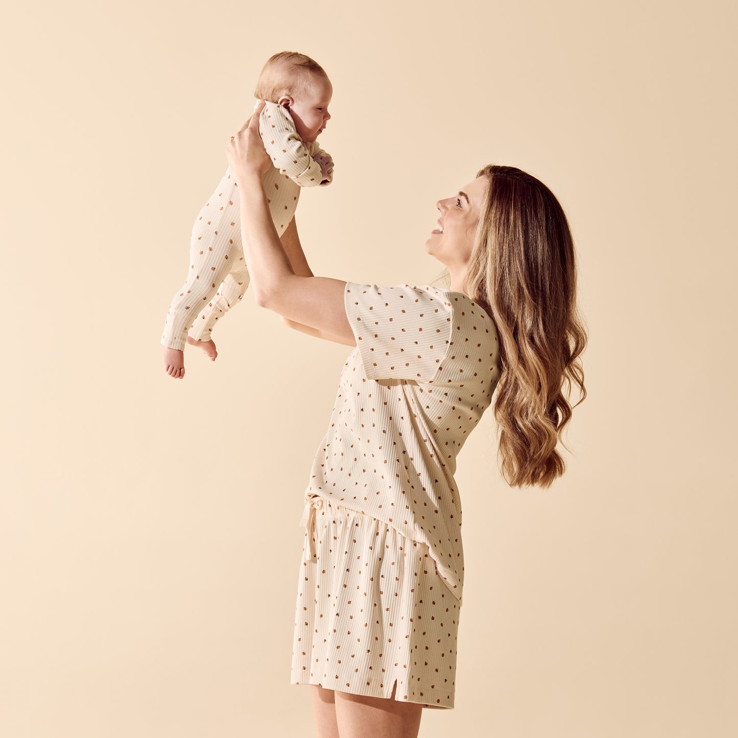 W&F Little Lady Bugs Organic Zipsuit with Feet